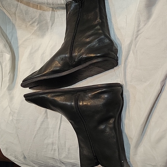 Maison Margiela Black Tabi Flat Camel Leather Split Toe Ankle Boots Mens Size 12 - Picture 9 of 16